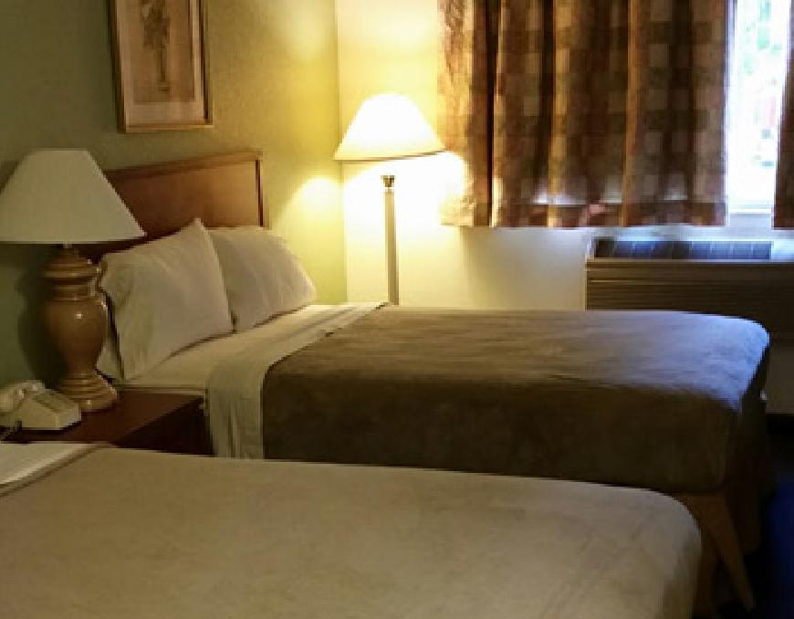 Riverwalk Inn & Suites Fort Atkinson Экстерьер фото